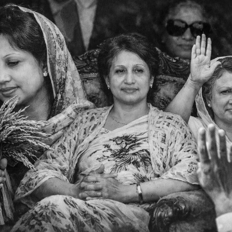 बांग्लादेश की पूर्व पीएम खालिदा जिया का अंतिम संस्कार आज:पति की कब्र के पास दफनाया जाएगा; विदेशमंत्री जयशंकर शामिल होंगे