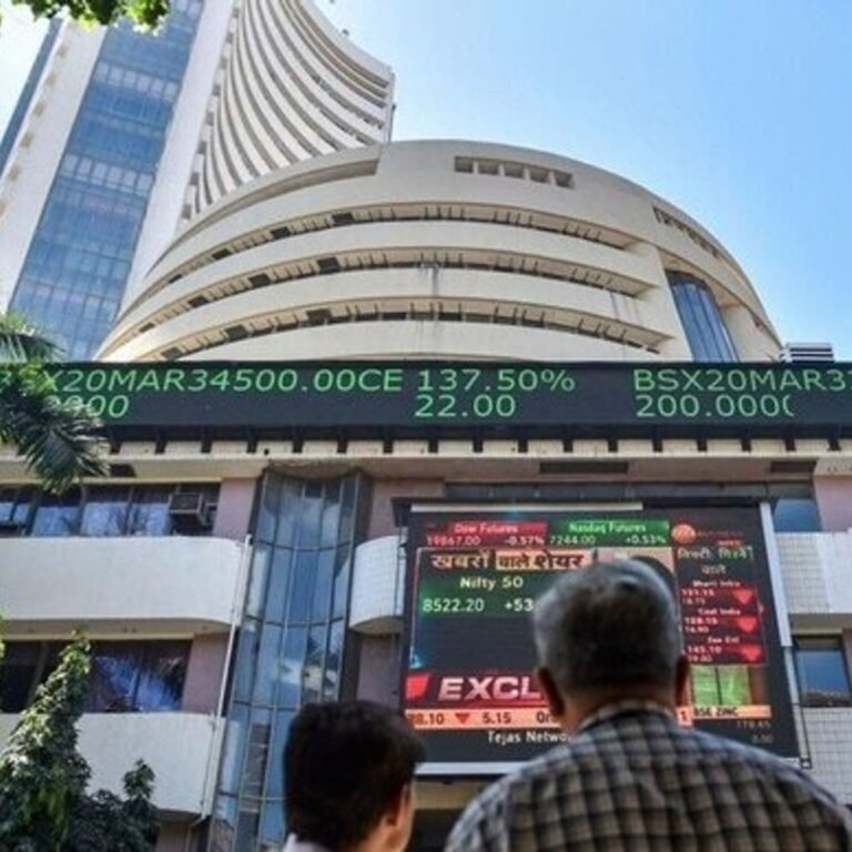 सेंसेक्स में 100 अंक की गिरावट:84,300 पर कारोबार कर रहा, निफ्टी भी 20 अंक नीचे; बैंकिंग और ऑटो शेयर्स पर दबाव