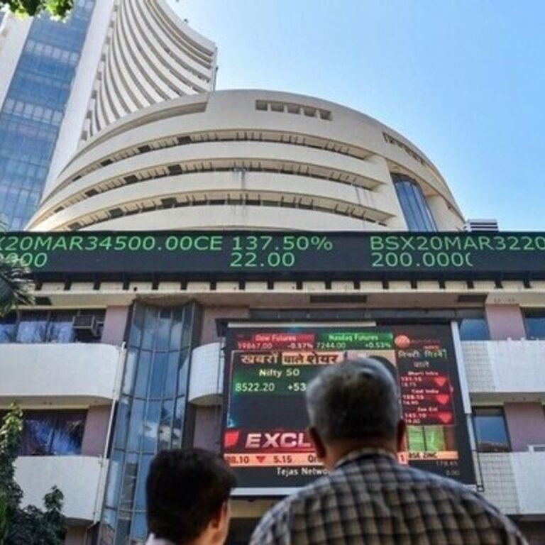 सेंसेक्स में 400 अंक की गिरावट:84,900 पर कारोबार कर रहा, निफ्टी भी 100 अंक गिरा; ऑटो और बैंकिंग शेयर्स में बिकवाली