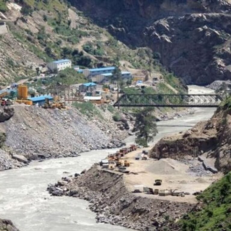 जम्मू-कश्मीर के रतले हाइड्रो प्रोजेक्ट पर खतरा:29 मजदूरों के टेरर लिंक मिले; कंपनी बोली- हटाना मुश्किल लेकिन नजर रखेंगे