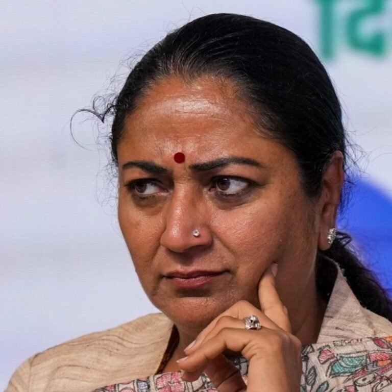 रेखा गुप्ता अटैक केस, कोर्ट बोला- सीएम आसान शिकार लगीं:पहली नजर में ये हत्या के प्रयास का मामला; दोनों आरोपियों पर आरोप तय