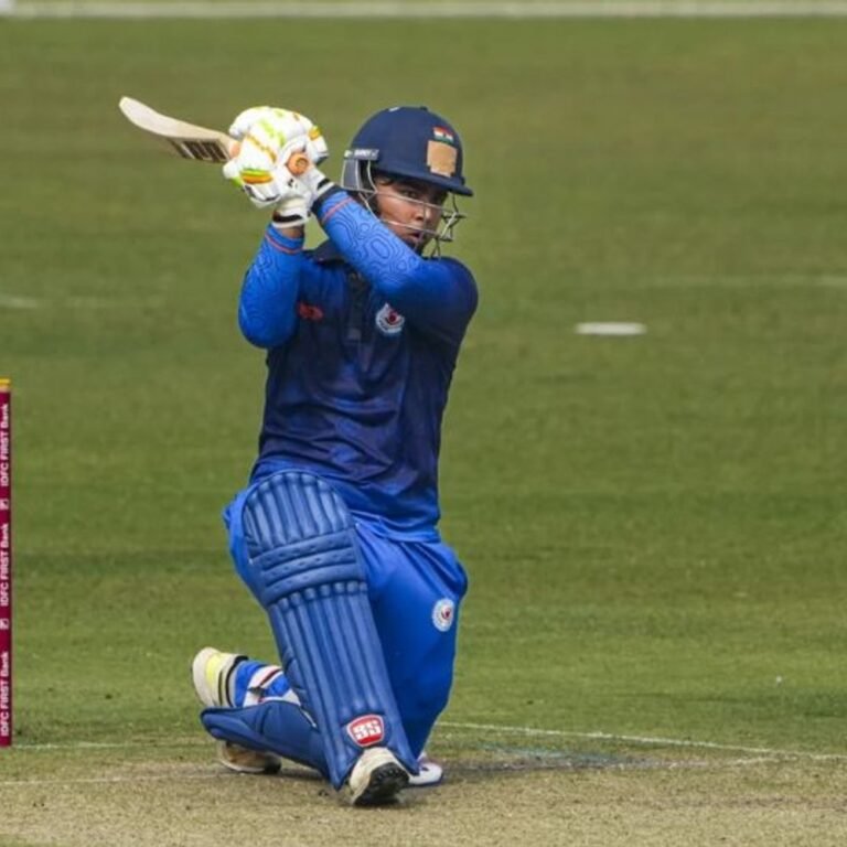 विजय हजारे ट्रॉफी, पहले दिन 22 शतक लगे:एक दिन में सबसे ज्यादा; एक पारी में तीन शतक, 38 छक्के भी पहली बार लगे