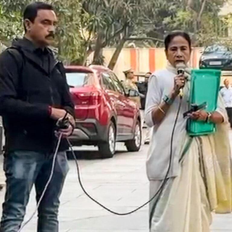 जहां चुनाव, वहां ED ने फाइलें खोलीं:बंगाल से पहले 3 राज्यों में यही पैटर्न; महाराष्ट्र-दिल्ली-झारखंड के बाद तमिलनाडु, असम, केरल, पुडुचेरी में छापेमारी