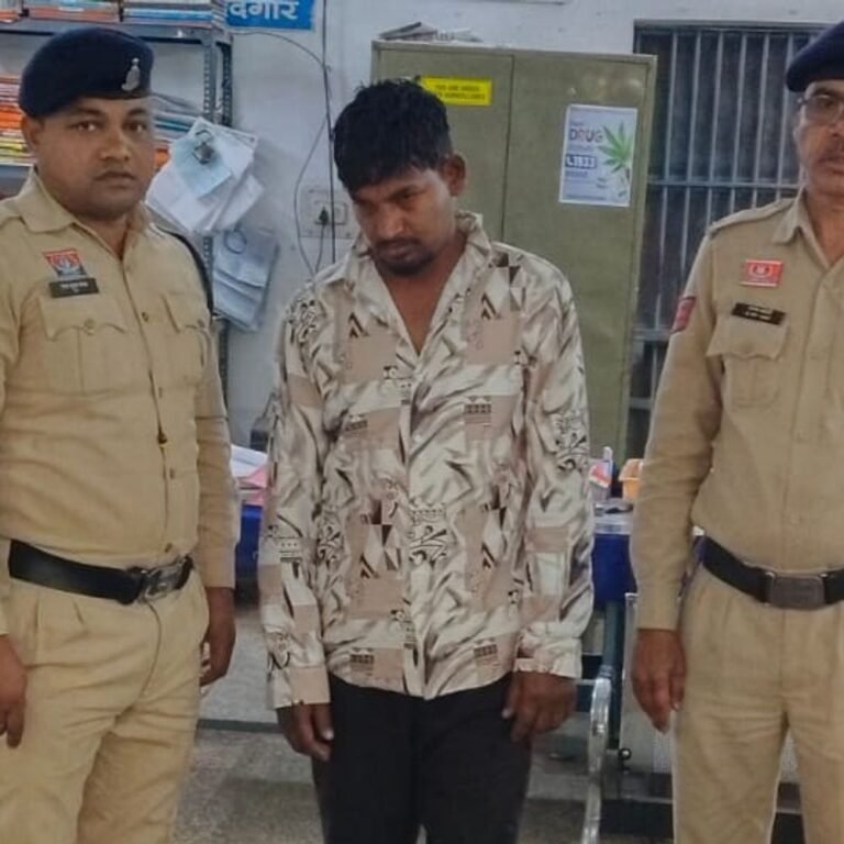 अवैध शराब तस्करी पर लालबाग पुलिस की कार्रवाई:8.64 लीटर शराब और मोटरसाइकिल जब्त, पल्सर सवार आरोपी गिरफ्तार, भेजा गया जेल