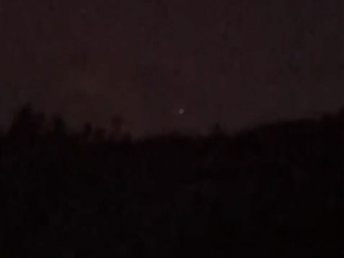 जम्मू-कश्मीर में LoC के पास दिखा संदिग्ध ड्रोन:सेना ने फायरिंग की तो पाकिस्तान की ओर भागा, 3 दिन में दूसरा मामला