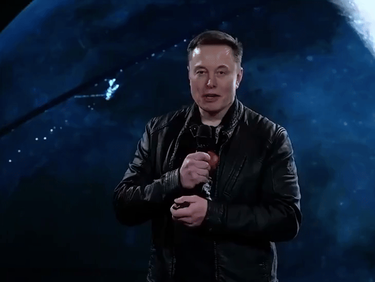 इलॉन मस्क की AI कंपनी चांद पर फैक्ट्री लगाएगी:साल के अंत तक कोडिंग की जरूरत खत्म होगी; मस्क ने बताया XAI का पूरा प्लान