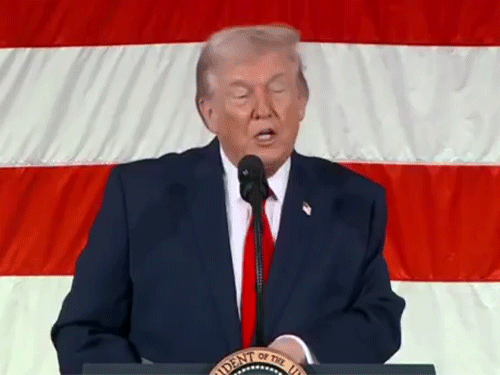 ट्रम्प बोले- वेनेजुएला में सीक्रेट हथियार का इस्तेमाल किया:रूस-चीन के डिफेंस सिस्टम फेल हो गए; कहा- एक दिन सब पता चलेगा