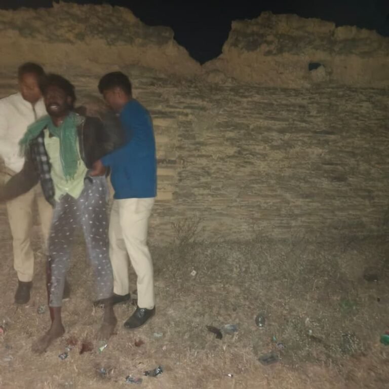 डकैती-गिरोह के मास्टरमाइंड का शॉर्ट-एनकाउंटर,VIDEO:पैर में लगी गोली, दादा-दादा कहते दर्द में रोते दिखा, जांजगीर में लूटपाट कर लोगों से की थी मारपीट