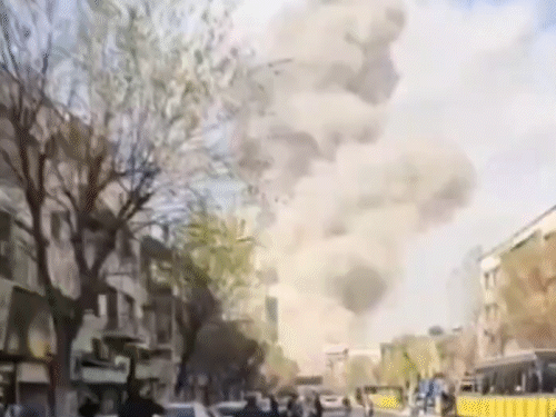 ईरान-इजराइल जंग के चलते एअर इंडिया की फ्लाइट मुंबई लौटी:दिल्ली से इजराइल के तेल अवीव जा रहा था विमान; इजराइल एयरस्पेस बंद किया गया