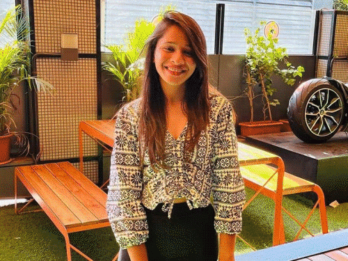 भूपेश ने पूछा-नाव्या किसके साथ विदेश गई?:गृहमंत्री नहीं दे पाए जवाब, चार्जशीट में भी जानकारी नहीं; पुलिस को ‘ग्लोरी टू बी गॉड’ की तलाश