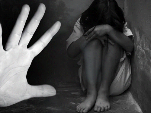 छत्तीसगढ़ हाईकोर्ट बोला- बिना पेनिट्रेशन प्राइवेट पार्ट रगड़ना रेप नहीं:सिर्फ कोशिश, आरोपी की सजा आधी; कहा- ये कानून की नजर में दुष्कर्म नहीं