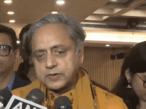 शशि थरूर बोले-बड़े इवेंट्स में गड़बडियां हो सकती हैं:दिल्ली में चल रहे AI समिट की तारीफ की; राहुल ने इसे PR तमाशा बताया था