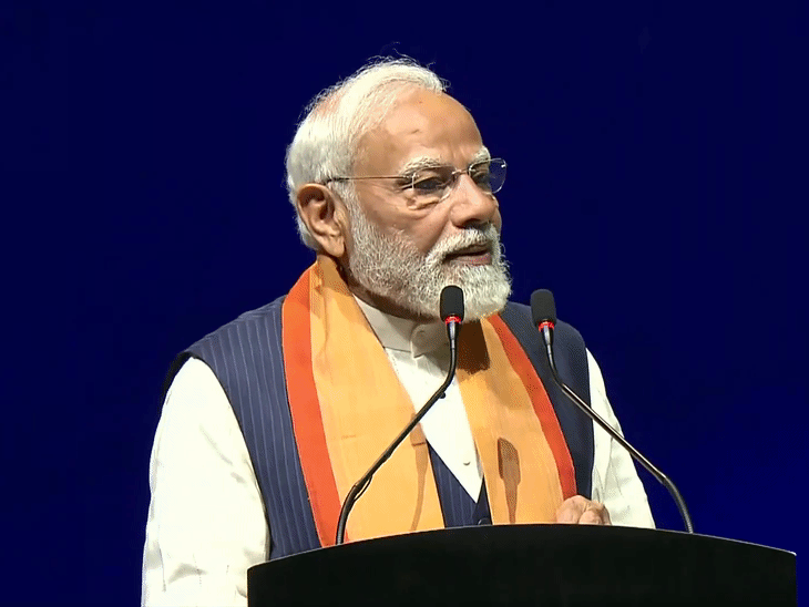 मलेशिया पहुंचे मोदी को रिसीव करने खुद पहुंचे PM इब्राहिम:प्रधानमंत्री बोले- ये उनका भारतीयों के लिए प्रेम, यहां जल्द UPI लॉन्च करेंगे