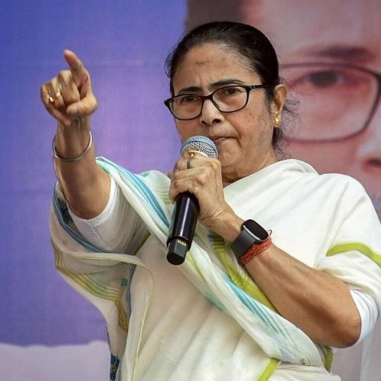 प. बंगाल में SIR,हर सीट पर औसतन 19000 नाम हटे:TMC बोली- सवा करोड़ बंगाली लाइन में लगे; भाजपा का आरोप- ममता को घोस्ट वोटर्स हटने का डर