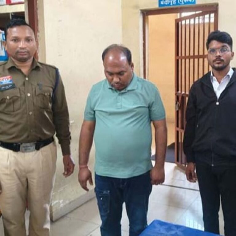 किराए के मकान में चल रहा था सेक्स रैकेट:बाहर से बुलाता था लड़कियां, कस्टमर बनकर पहुंची पुलिस, 3 लड़कियां बरामद,एजेंट और कस्टमर हिरासत में