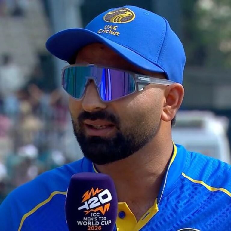 टी-20 वर्ल्डकप- UAE ने दूसरे ओवर में पहला विकेट गंवाया:आर्यांश शर्मा 8 रन बनाकर आउट, न्यूजीलैंड के जैकब डफी को पहला विकेट