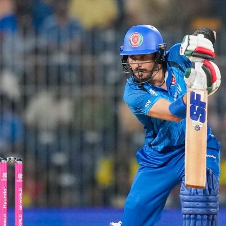 वर्ल्डकप-अफगानिस्तान का स्कोर 100 पार हुआ:गुरबाज-गुलबदीन पावरप्ले में पवेलियन लौटे, दोनों को कनाडा के जसकरन ने आउट किया