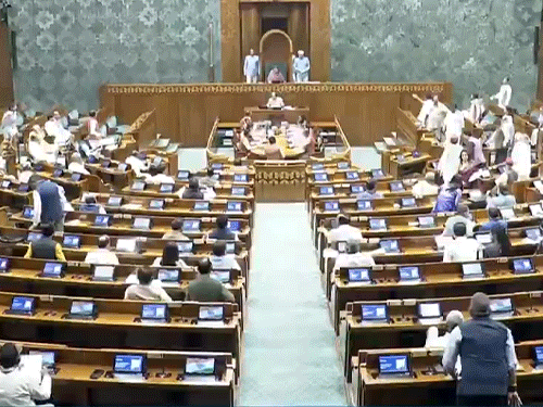 लोकसभा में विपक्ष ने मोदी हटाओ के नारे लगाए:पश्चिम एशिया संकट पर बहस की मांग; आज स्पीकर बिरला के खिलाफ प्रस्ताव पर चर्चा संभव