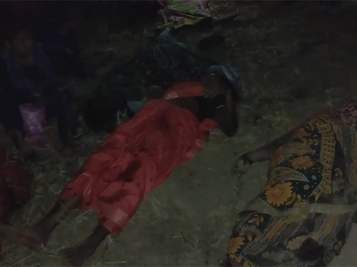 बालोद में पिकअप पलटने से 2 महिलाओं की मौत:नामकरण संस्कार में शामिल होकर लौट रहे थे ग्रामीण, हादसे में 12 से अधिक गंभीर घायल