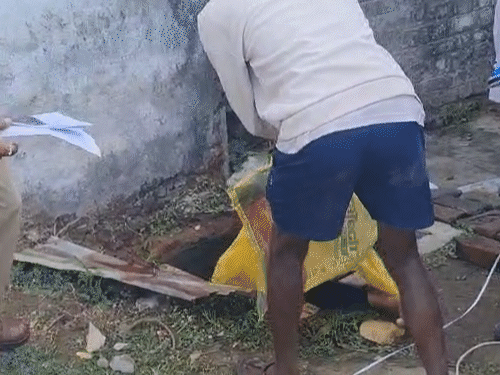 पिता को कुल्हाड़ी से मारकर पानी टंकी में डाला शव:फिर बिरयानी-खाकर सो गया बेटा, शराब के नशे में था, बोला- “बाय मिस्टेक” हो गया