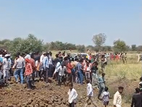 भाजपा नेता के खेत में अफीम की खेती, सस्पेंड:दुर्ग में भूपेश बोले- पहले पंजाब से नशा आता था, अब दुर्ग में खेती हो रही