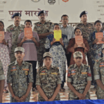 दंतेवाड़ा में डेडलाइन के आखिरी दिन 5 नक्सलियों का सरेंडर:पुलिस का दावा- नक्सलवाद से आजाद हुआ जिला, कांकेर में 2 आत्मसमर्पण, 14 नक्सली एक्टिव