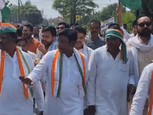 मनरेगा-सिलेंडर की कीमतों को लेकर कांग्रेस का विधानसभा घेराव:सचिन पायलट पहुंचे, भूपेश थोड़ी देर में होंगे शामिल, 30 हजार से ज्यादा कार्यकर्ता पहुंच रहे