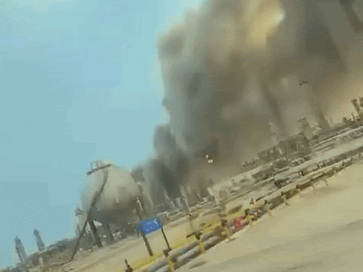 श्रीलंका के पास ईरानी जहाज पर पनडुब्बी से हमला:32 घायल को श्रीलंकन नेवी ने रेस्क्यू किया, कई लापता, सर्च ऑपरेशन जारी