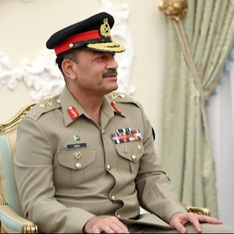 आसिम मुनीर की शिया धर्मगुरुओं को धमकी:PAK आर्मी चीफ बोले– ईरान से मोहब्बत है तो वहीं चले जाओ, शिया इफ्तार पार्टी में दिया बयान