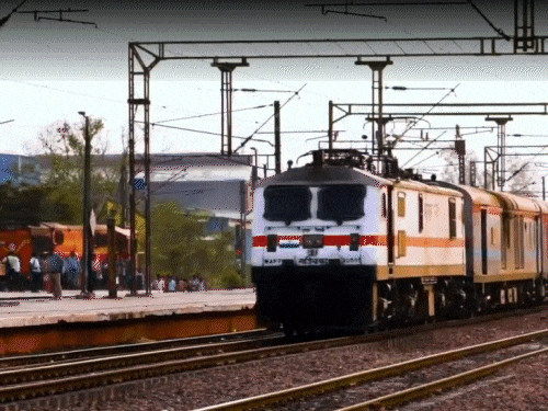 11 समर स्पेशल ट्रेनें 87 फेरों में दौड़ेंगी:छत्तीसगढ़ के सभी प्रमुख स्टेशनों में रुकेगी, महाराष्ट्र, बिहार, साउथ रूट के यात्रियों को भी राहत