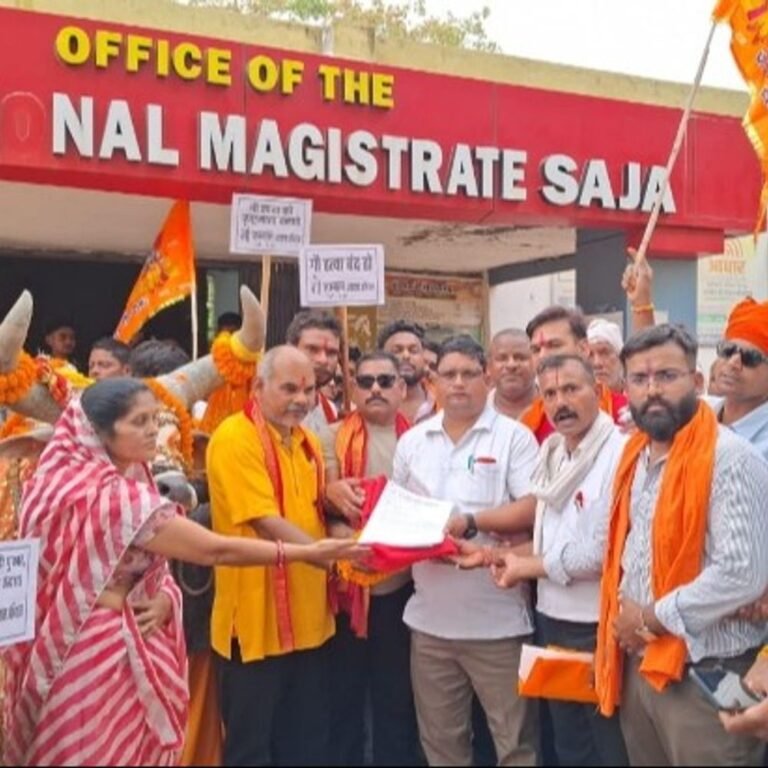 गौ माता को राष्ट्रमाता घोषित करने की मांग:बेमेतरा की सभी तहसीलों में निकाली गई रैली और सौंपे गए ज्ञापन