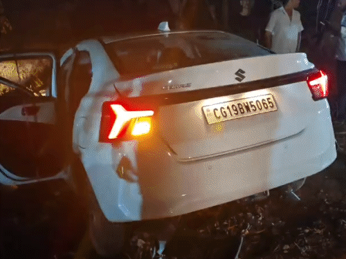 कांकेर में एक ही परिवार के 6 लोगों की मौत:NH-30 पर दो कारों में भिड़ंत, 3 घायल; शादी से लौट रहा था परिवार