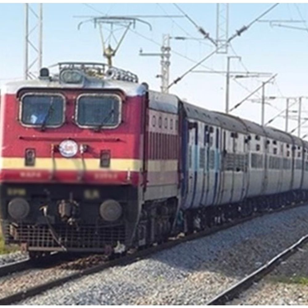 रेलवे ने रायपुर–बिलासपुर मेमू ट्रेनें बहाल की:गर्डर लॉन्चिंग कार्य के कारण रद्द की गई थी, अब अपने निर्धारित समय पर चलेंगी