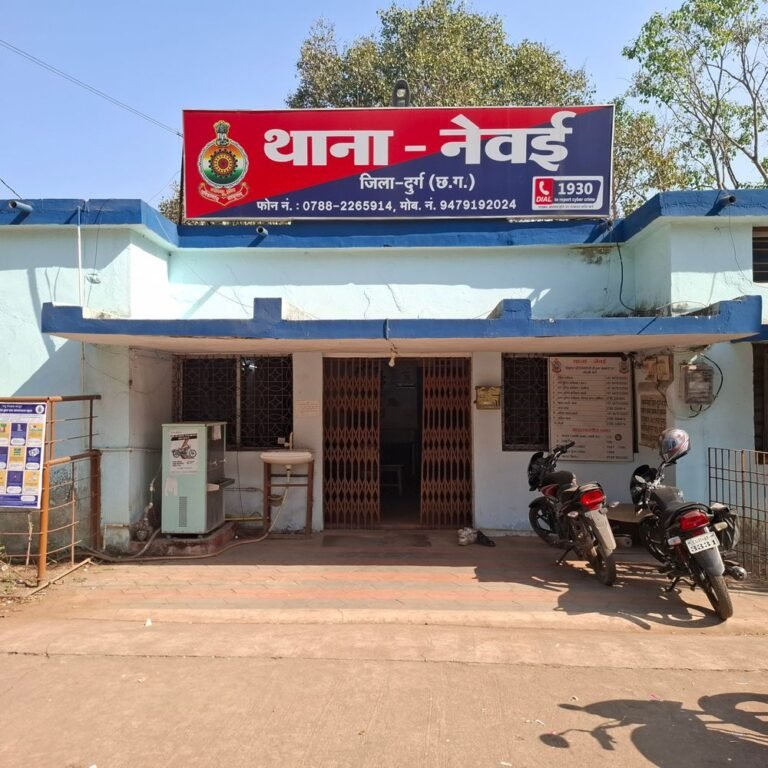 भिलाई में आधार हैक कर ठगी:च्वाइस सेंटर संचालक के नाम पर बैंक खाता खोला, 3 लाख का लोन लिया, पुलिस ने किया केस दर्ज