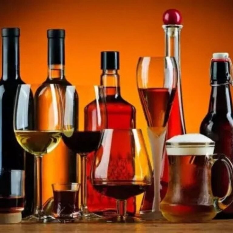 शराब और बीयर 20% तक महंगी हो सकती है:ईरान जंग का असर, पैकेजिंग की लागत बढ़ी; कंपनियों ने राज्यों से दाम बढ़ाने की मांग की