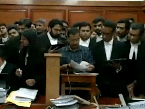 दिल्ली हाईकोर्ट की जस्टिस स्वर्णकांता ने शराब नीति केस छोड़ा:बोलीं- केजरीवाल समेत AAP नेताओं पर अवमानना कार्रवाई करूंगी, सोशल मीडिया पर मुझे निशाना बनाया