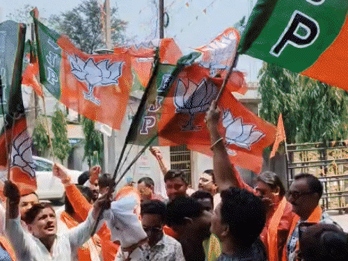 छत्तीसगढ़ के BJP-नेताओं का बंगाल विजय में अहम रोल:56 सीटों पर माइक्रो प्लानिंग से पलटी बाजी, हाईकमान का बढ़ा प्रदेश नेतृत्व पर भरोसा