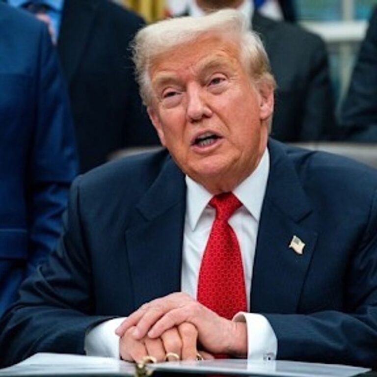 ट्रम्प ने यूरोपीय यूनियन की कार-ट्रकों पर 25% टैरिफ लगाया:कहा- व्यापार समझौते का पालन नहीं कर रहे, छूट चाहिए तो अमेरिका में मैन्युफैक्चरिंग करो