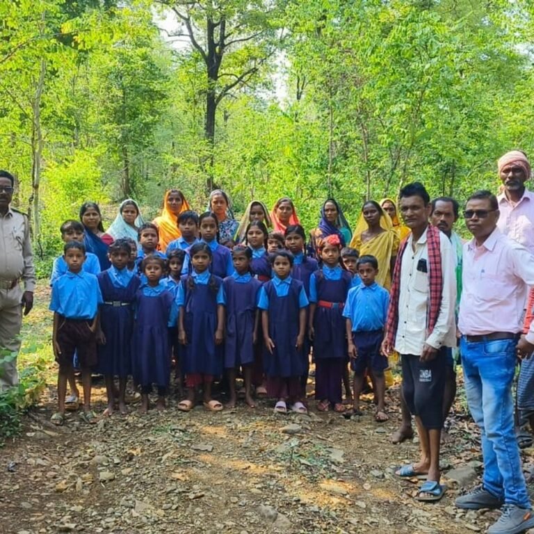 बलौदाबाजार में ‘युवान’ कार्यक्रम से विद्यार्थी जुड़े प्रकृति संरक्षण से:युवाओं को सीड बॉल और बीज रोपण से पर्यावरण संरक्षण की दी गई सीख