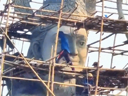 बांग्लादेश- कट्टरपंथियों के दबाव में राम प्रतिमा का प्रोजेक्ट रुका:फंडिंग की जांच व अधूरा निर्माण गिराने की मांग, 2025 में शुरू हुआ था प्रोजेक्ट