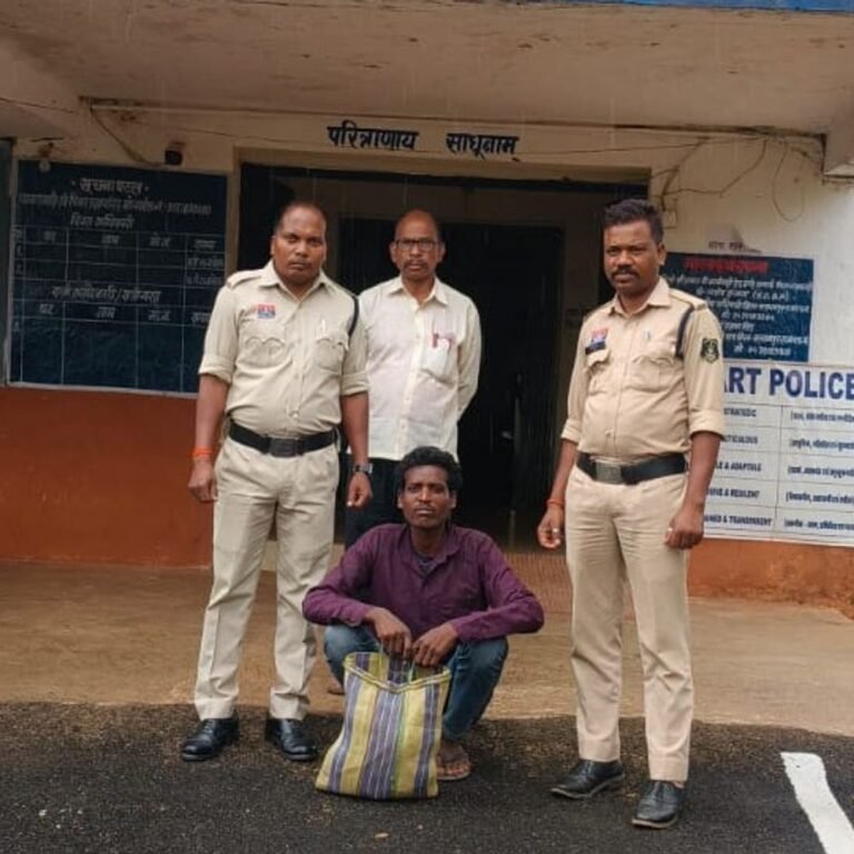 बलरामपुर में चरित्र शंका में पत्नी की हत्या:लोगों की बात सुनकर पति भड़का, हाथ-मुक्कों, लात और डंडे से पीट-पीटकर मार डाला, पति गिरफ्तार