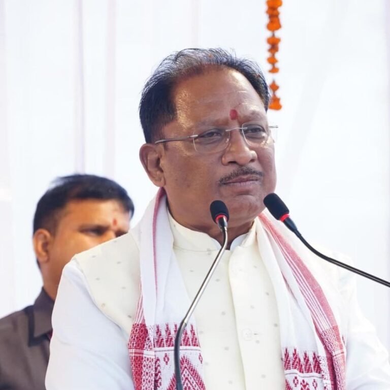 मुख्यमंत्री साय ने बिरसा मुंडा प्रतिमा का अनावरण किया:जशपुर में 37 लाख की विकास घोषणाएं, कई निर्माण कार्यों को मंजूरी