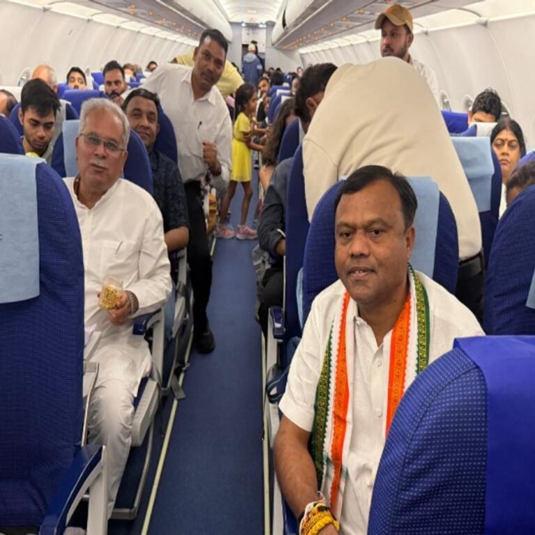 रायपुर में लैंडिंग टली, आसमान में चक्कर काटती रही फ्लाइट:विजिबिलिटी कम होने से नागपुर डायवर्ट, ढाई घंटे बाद पहुंचे डिप्टी सीएम साव, भूपेश, बैज