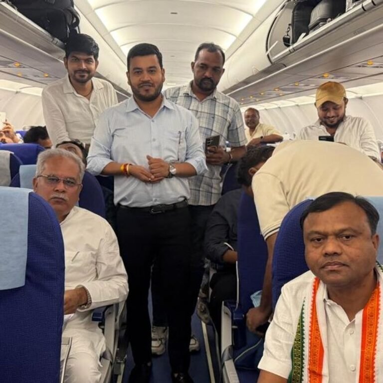 खराब मौसम के चलते रायपुर में नहीं उतर सकी फ्लाइट:नागपुर डायवर्ट, डिप्टी सीएम साव, पूर्व CM भूपेश समेत कई बड़े नेता थे सवार