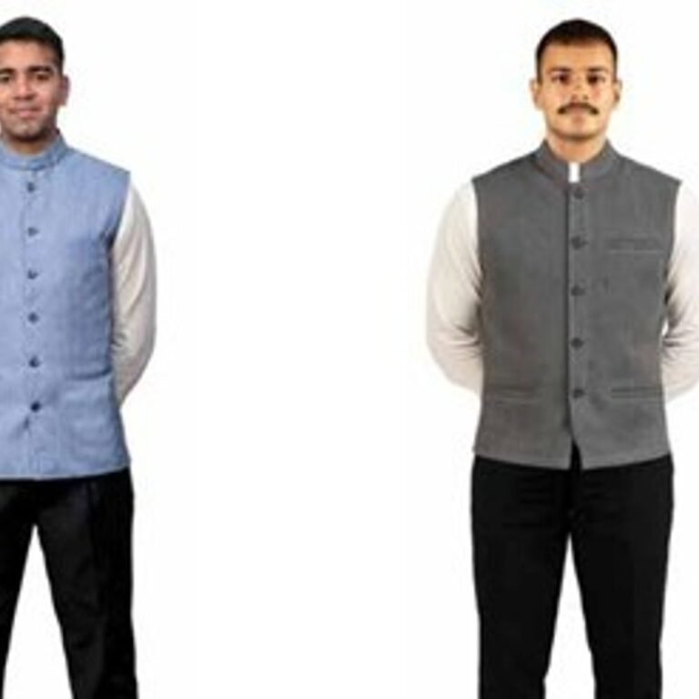 भारतीय फौज ने उतारे गुलामी के दौर के निशान:अब परेड में रिव्यूइंग अफसर तलवार नहीं रखेगा; पहली बार फॉर्मल ड्रेस में बंदी जैकेट शामिल