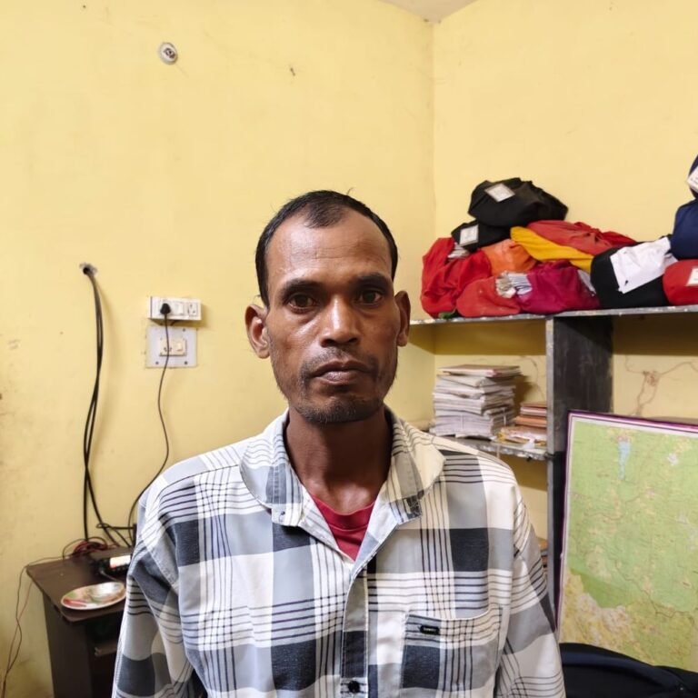 पुरानी रंजिश में पति-पत्नी की हत्या, श्मशान में दफनाया:ग्रामीणों ने अंतिम संस्कार के दौरान देखे ताजा दफन के निशान, फिर पकड़े गए तीनों आरोपी