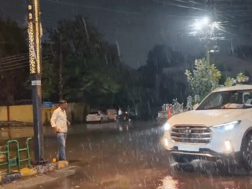 रायपुर में आधी-रात मंत्रियों के साथ मुख्यमंत्री ने की बैठक:अचानक बुलावे पर कार्यक्रम छोड़कर पहुंचे मंत्री, ढाई साल के कामों का लिया फीडबैक