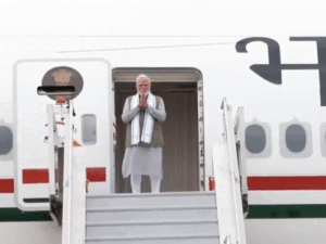 PM मोदी फ्रांस पहुंचे, कल राष्ट्रपति मैक्रों से मिलेंगे:G7 समिट के दौरान 17 जून को ट्रम्प के साथ मीटिंग, 16 महीने बाद पहली मुलाकात