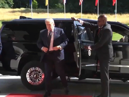 G7 समिट में शामिल होने ट्रम्प-मेलोनी फ्रांस पहुंचे:मोदी आज पहुंचेंगे; राष्ट्रपति मैक्रों बोले- अमेरिका और ईरान समझौता विश्व शांति के लिए बड़ा कदम