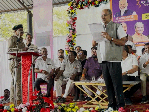 बृजमोहन बोले- रेंजर को नोटिस भेजो, सस्पेंड करो, VIDEO:सुशासन तिहार में गायब रहने पर भड़के सांसद; कॉलेज बाउंड्री वॉल विवाद पर नाराजगी जताई